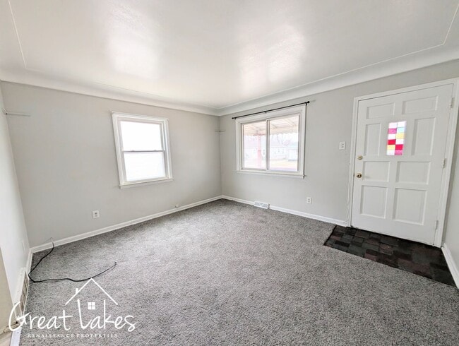 Building Photo - Cozy 4 Bedroom 1 Bathroom now available for rent