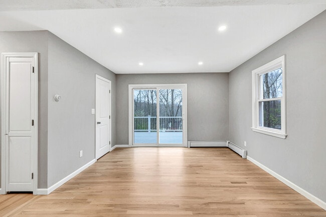 Building Photo - 19 Good Hill Rd