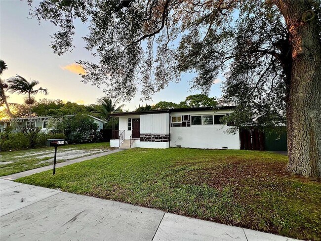 Building Photo - 1715 NW 180th Terrace