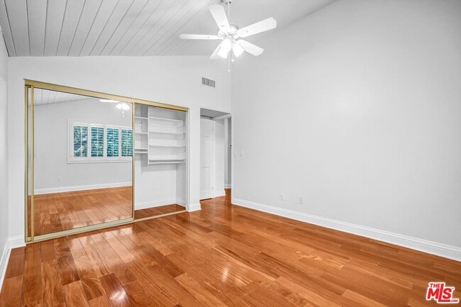 Building Photo - 1515 Outlook Cir