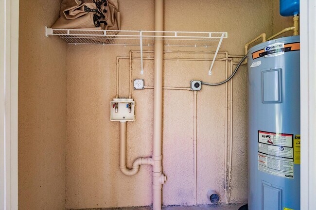 Building Photo - 27490 Palmesta Circle