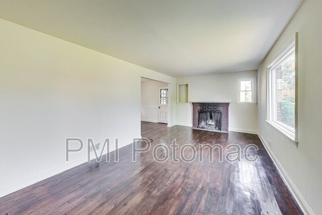 Building Photo - 2710 Emmet Rd