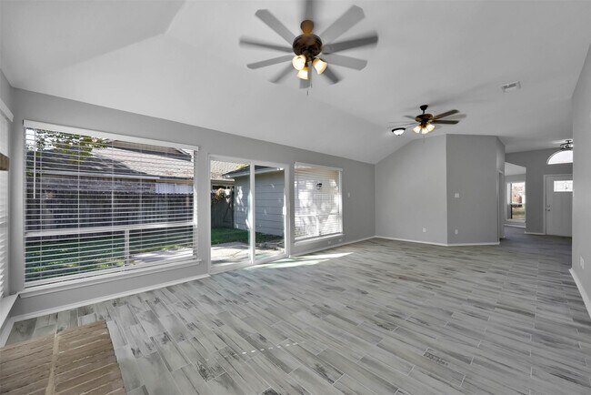 Building Photo - 2306 Piddler Dr