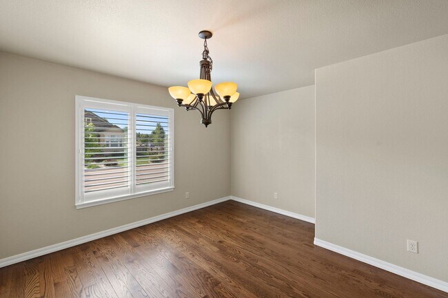 Building Photo - Immaculate & Stunning 4BD Ranch Style in C...