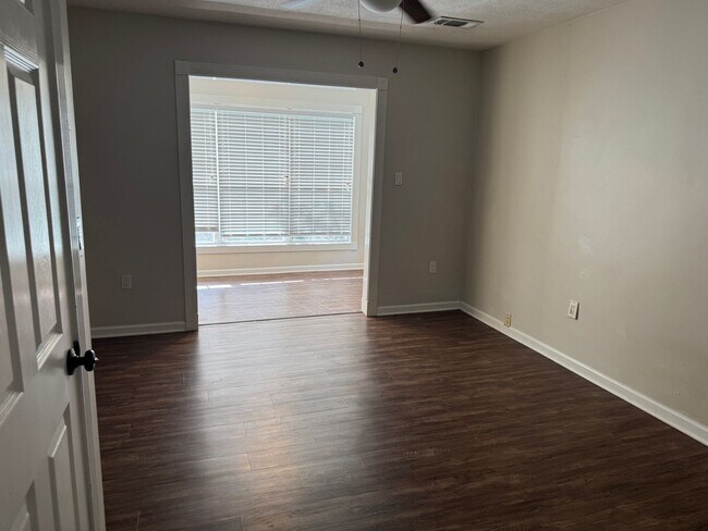 Building Photo - Charming 2 Bedroom Home for Lease in Denha...