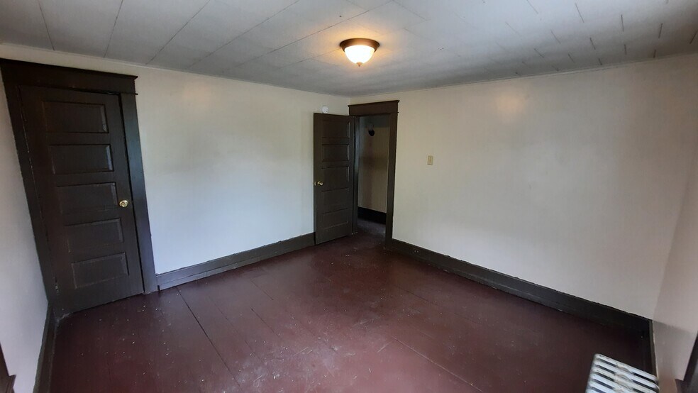 BR1 - 414 Lower Main St