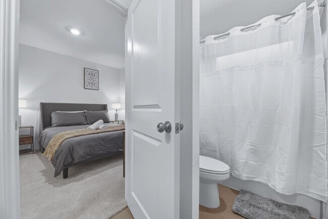 Building Photo - 591 Sormonne Lp