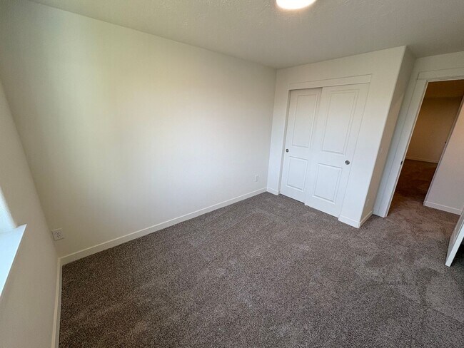 Building Photo - Brand New Stunning 3 Bed/2.5 Bath Townhouse-Old Farm District