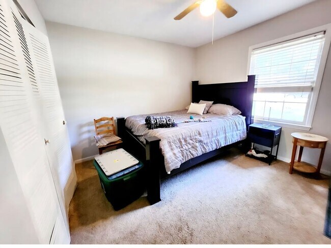 Building Photo - North Columbus 3 Bedrooms 2 Bath Garage
