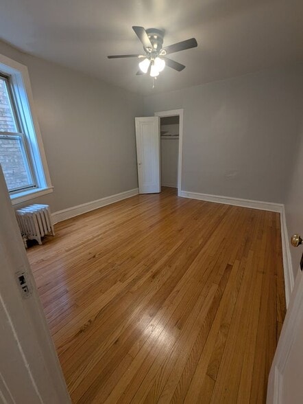 Building Photo - 3442 W Foster Ave