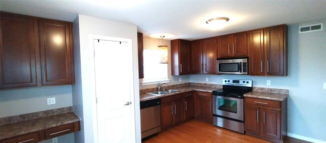 Building Photo - 6124 Welsh Dr