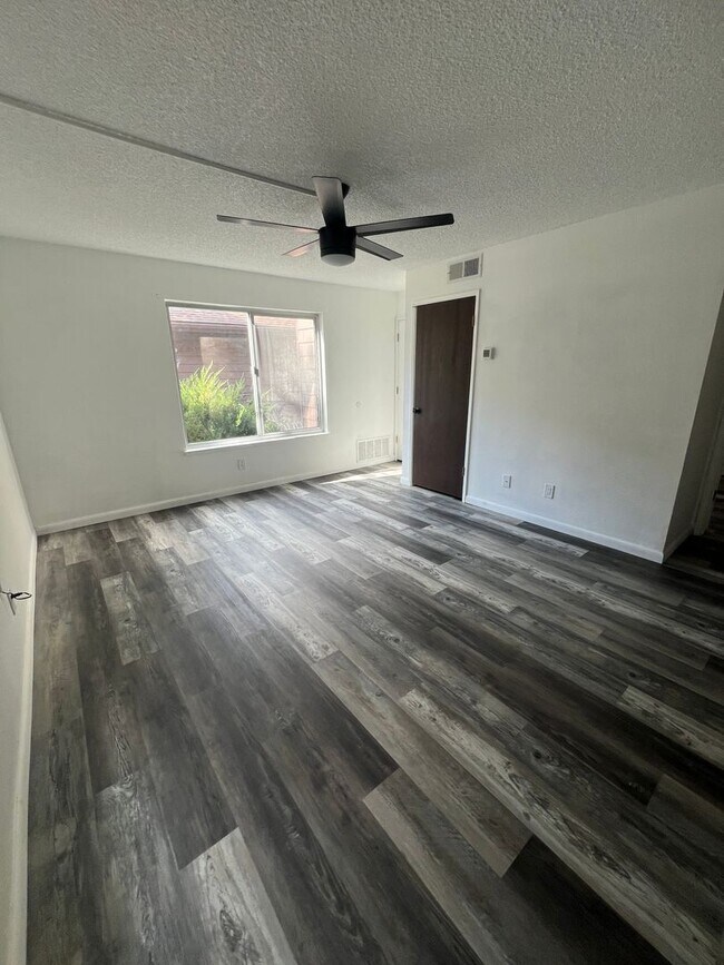 Building Photo - 1200 S Riordan Ranch St