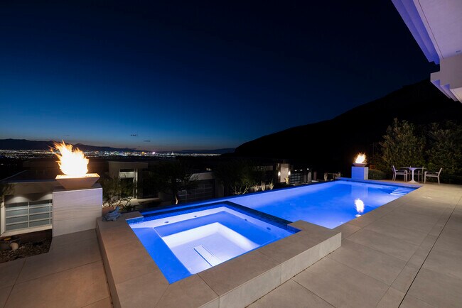 Building Photo - 663 Palisade Rim Dr
