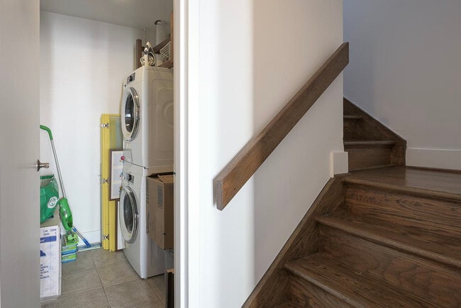 Building Photo - 3209 Cherry Hill Ln