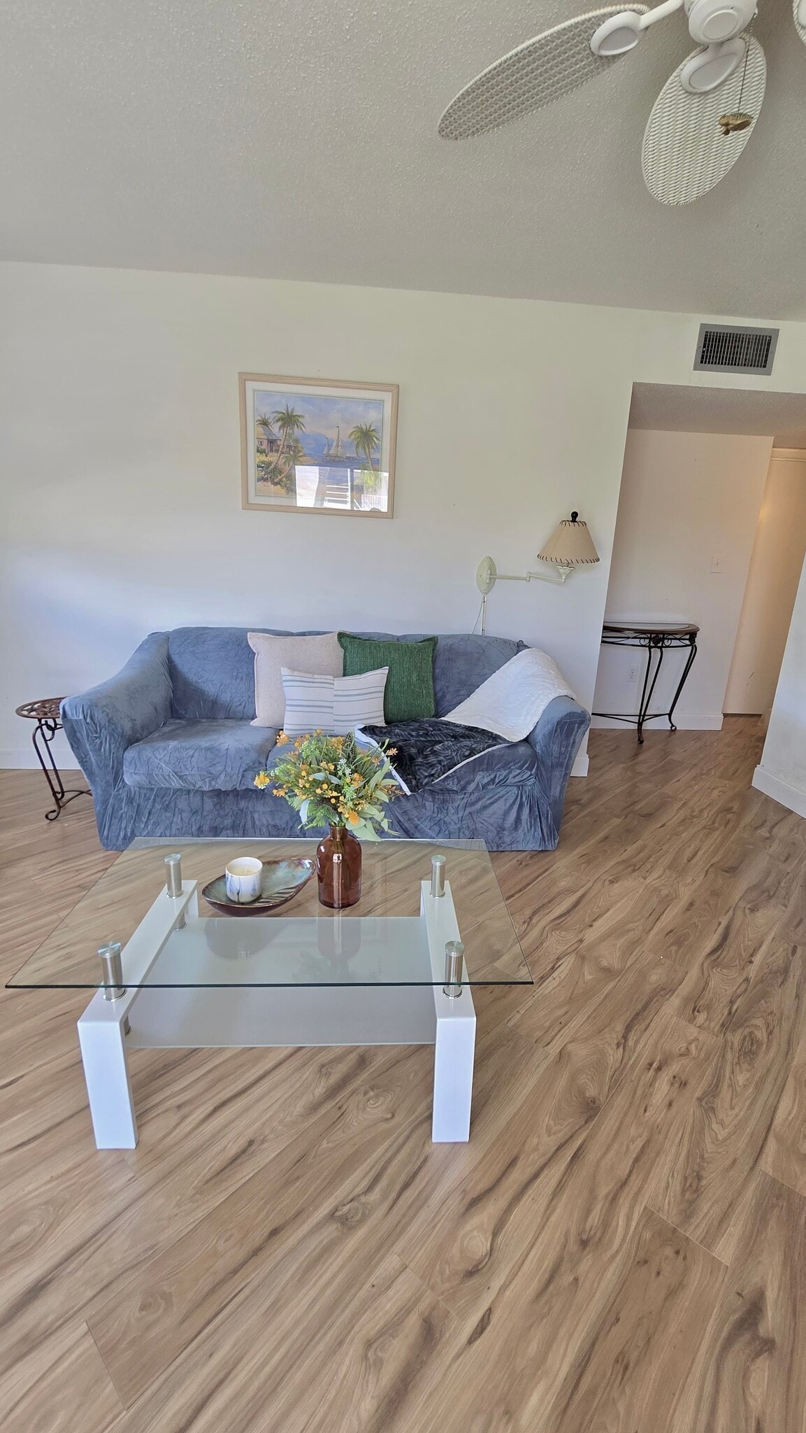 Building Photo - 400 Base Ave E