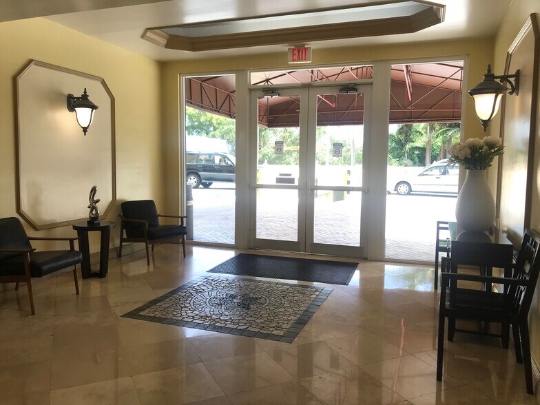 Building Photo - 3500 Coral Way