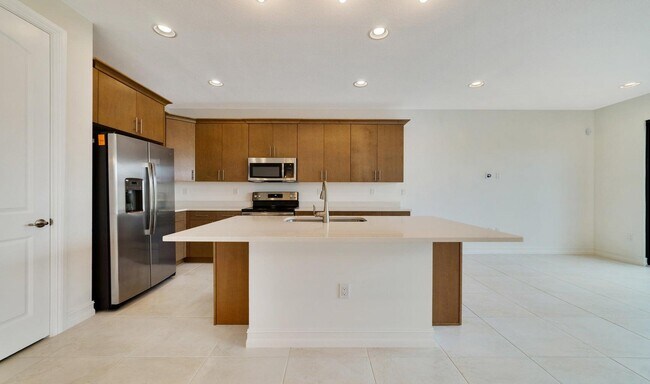 Building Photo - 9952 Brickhill Dr