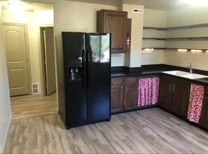 Building Photo - 114 W 975 N