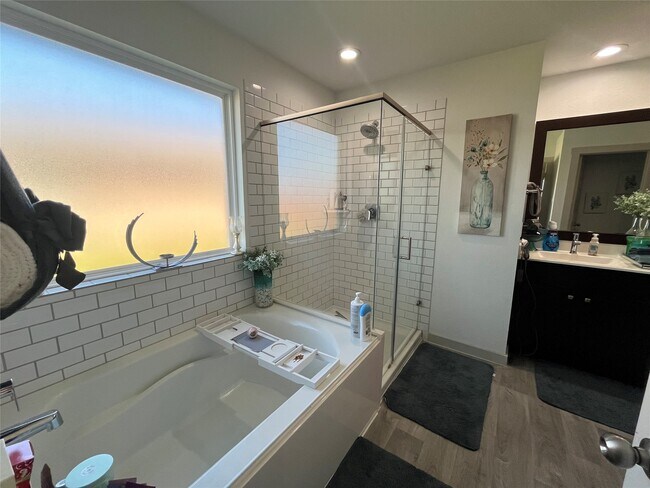 Building Photo - 827 Teal Moon Dr