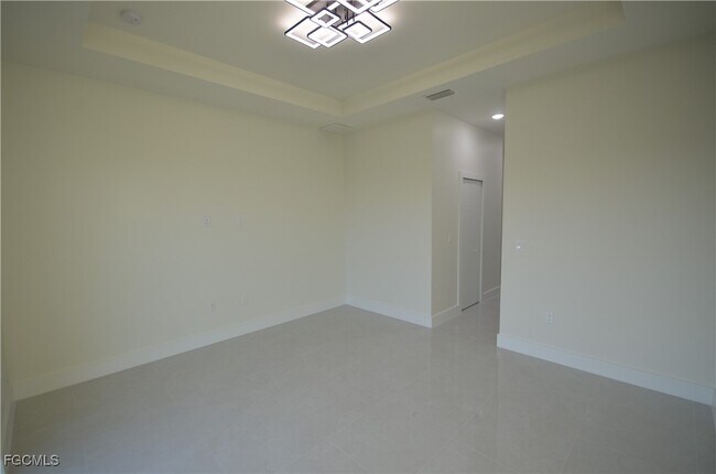 Building Photo - 2416 Diplomat Pkwy W