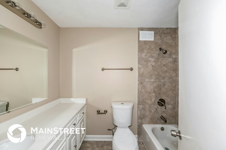 Building Photo - 305 St John Rd NW