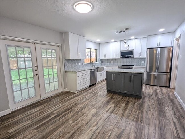 Building Photo - 1707 Del Norte Cove