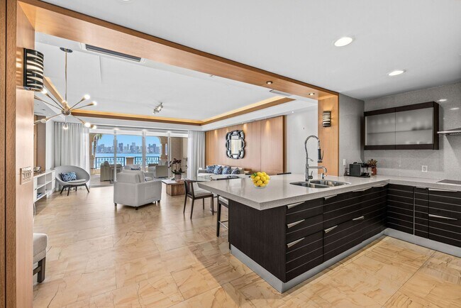 Building Photo - 5245 Fisher Island Dr