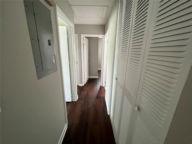 Building Photo - 3920 Spanish Oak Dr