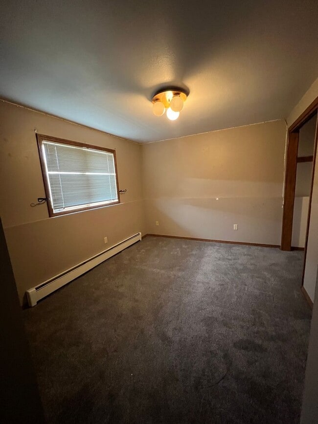 Building Photo - 4090 Bobcat Dr