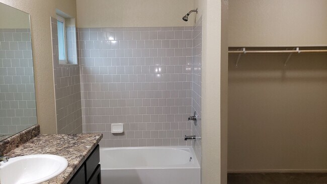 Building Photo - SOLAR 4 bedroom, 2 bath for Rent