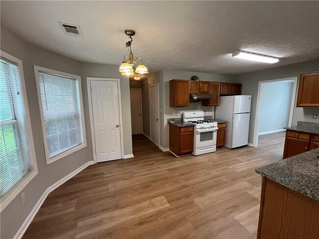 Building Photo - 3219 Roundfield Cir