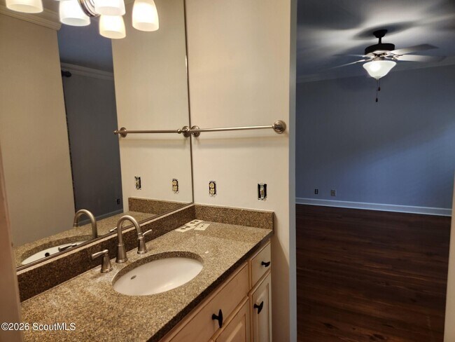 Building Photo - 103 Mews Cir