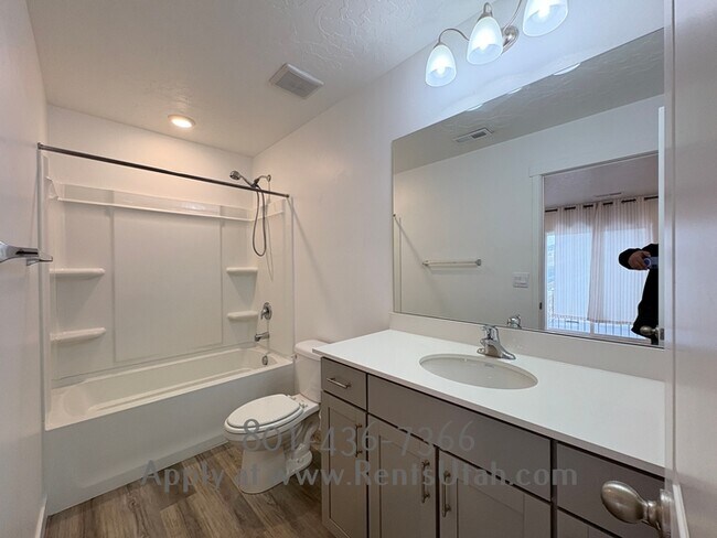 Building Photo - Canvasback