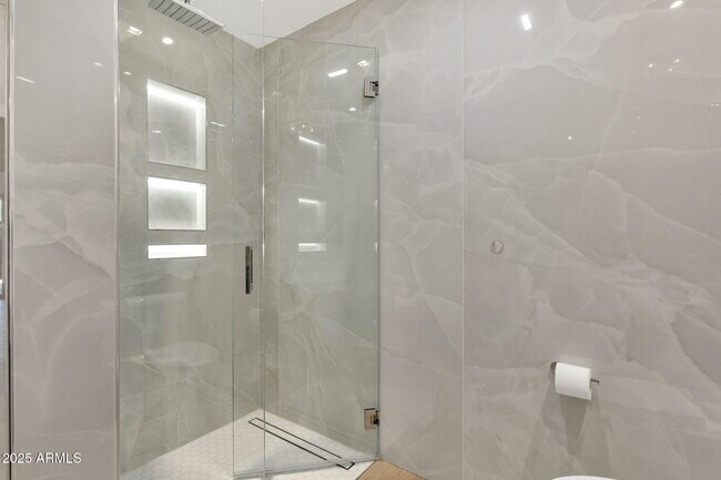 Building Photo - 6954 E Caballo Dr