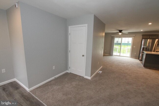 Building Photo - 8 Conover Ln