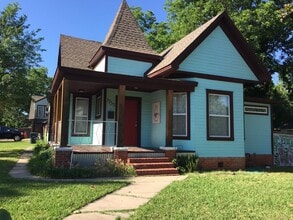 Building Photo - 1735 NW 13th St