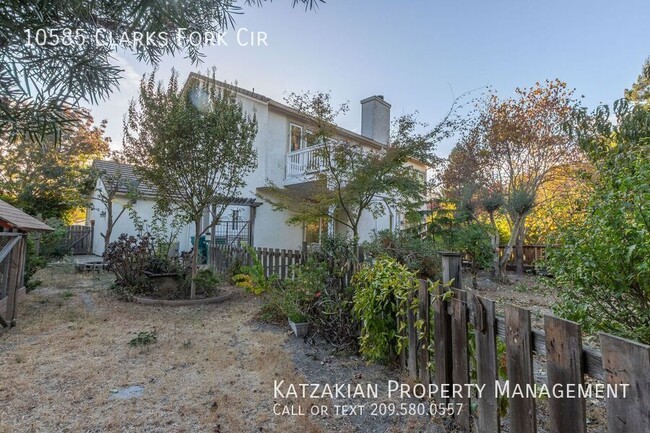 Building Photo - Charming 4-Bedroom Home in Spanos Park Wes...