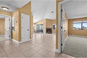 Building Photo - 5048 S Rainbow Blvd