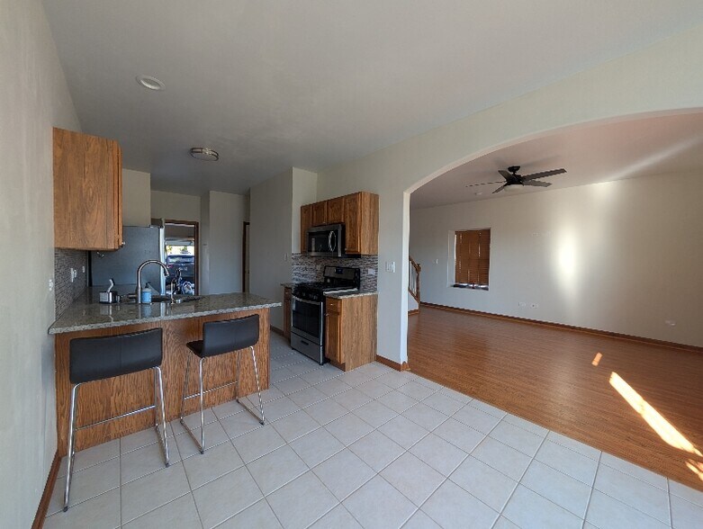 Building Photo - 559 Goodwin Dr