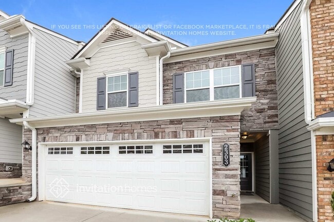 Building Photo - 2303 Buford Town Dr