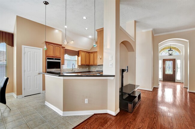 Building Photo - 3015 Newbrook Dr