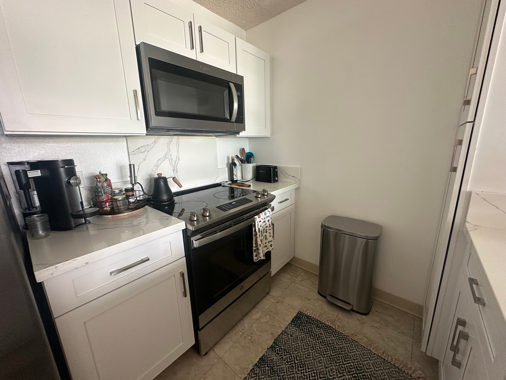 Kitchen - 1133 Waimanu St