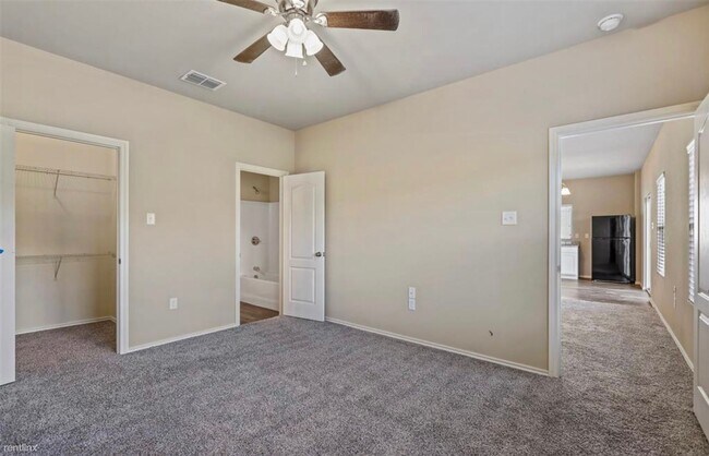 Building Photo - 3 br, 2 bath House - 612 North Wofford Street