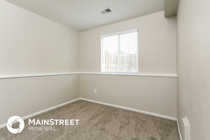 Building Photo - 17976 E Bethany Dr