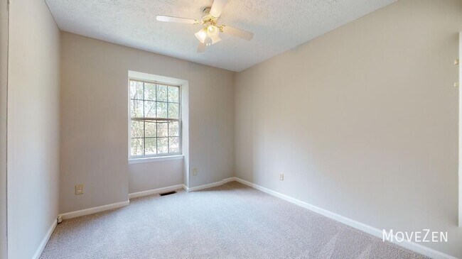 Building Photo - 5008 Alamo Ct