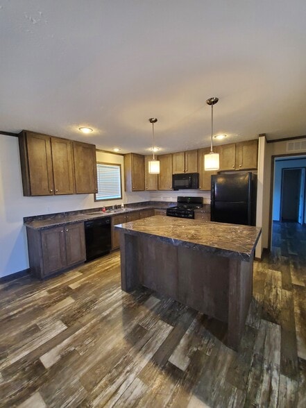 Building Photo - 6610 Lear Nagle Rd