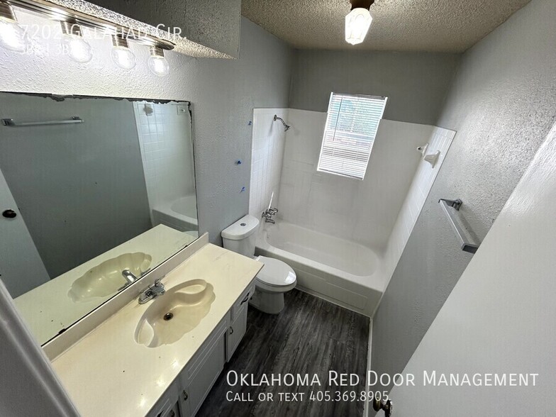 Building Photo - 7202 Galahad Cir