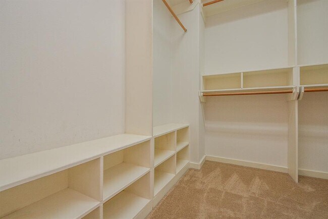 Building Photo - 2422 Dorrington St