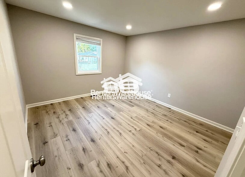 Building Photo - 7101 W 69th St