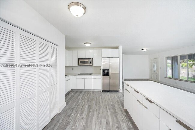 Building Photo - 11950 SW 182nd Terrace